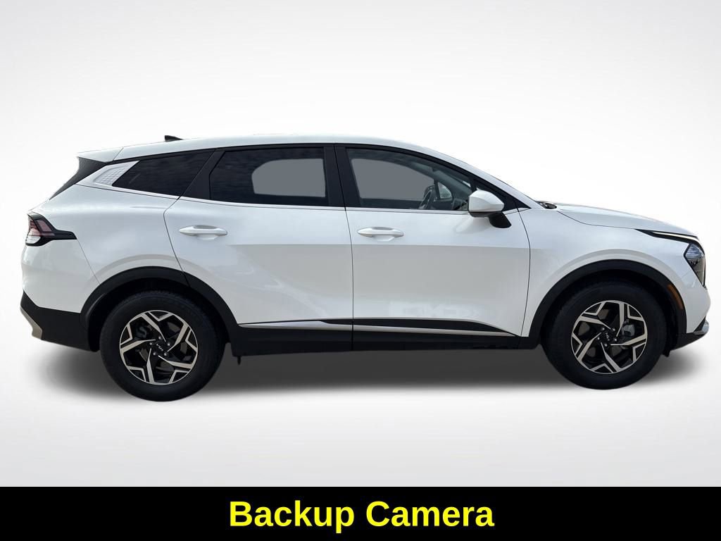 Used 2023 Kia Sportage LX image 9