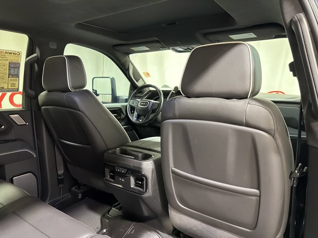 Used 2025 GMC Sierra 2500 AT4X AWD/4WD image 14