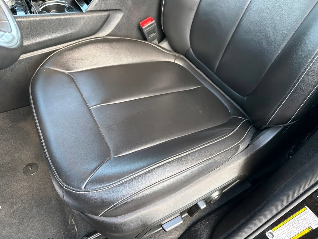 Used 2023 Jeep Grand Cherokee Limited w/ Black Appearance Package AWD/4WD image 22