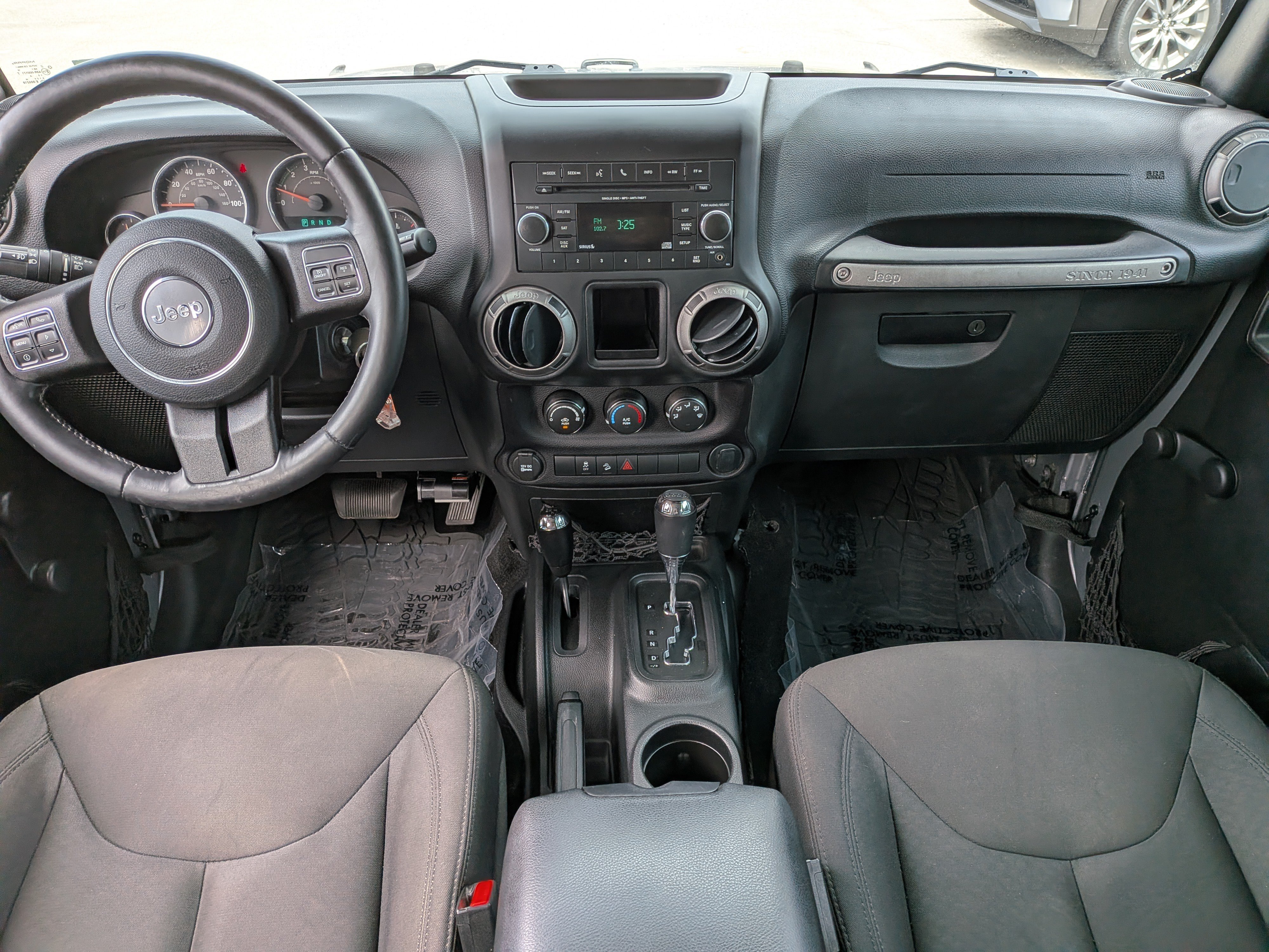 Used 2016 Jeep Wrangler Unlimited Sport w/ Connectivity Group AWD/4WD image 16