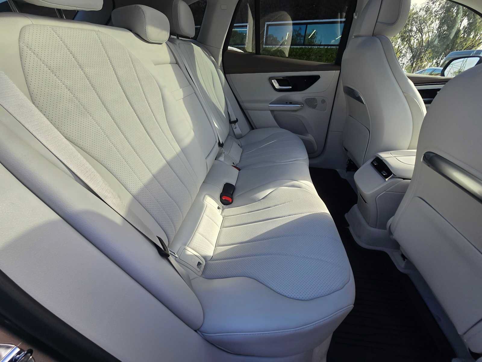 New 2027 Mercedes-Benz EQE 320 4MATIC SUV image 12