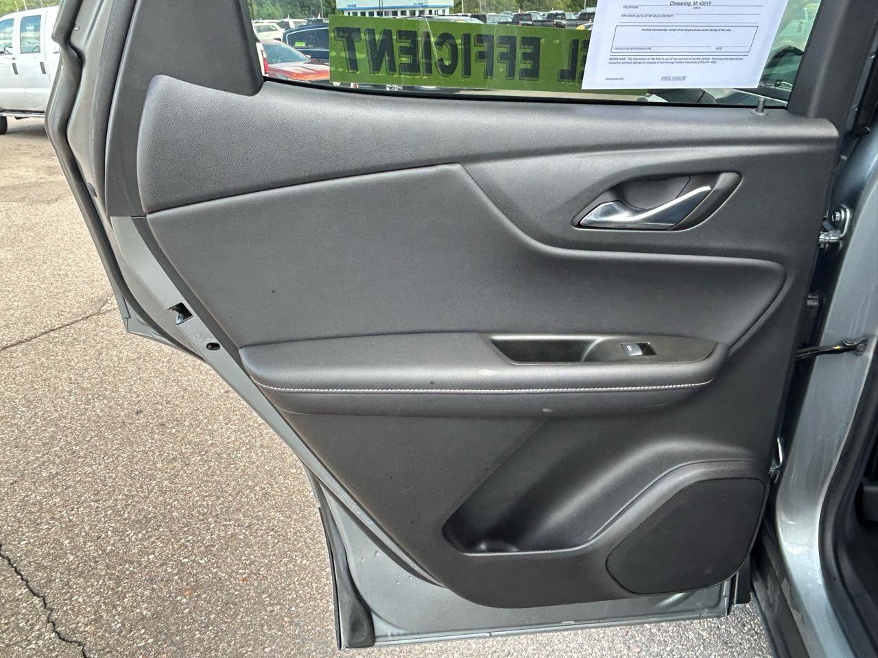 Used 2025 Chevrolet Blazer LT FWD image 13