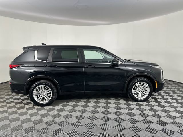 Used 2022 Mitsubishi Outlander ES image 10