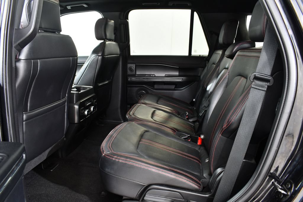 Used 2019 Ford Expedition Limited w/ Equipment Group 303A AWD/4WD image 16