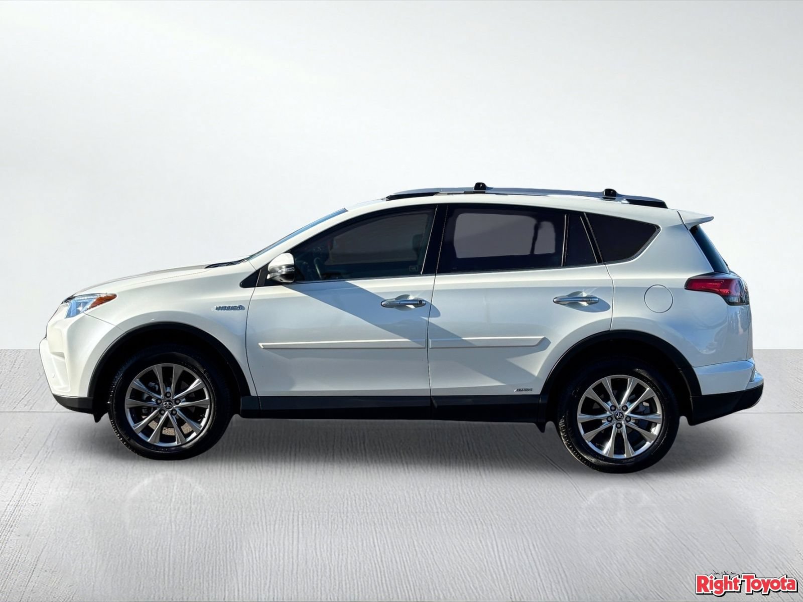 Certified 2016 Toyota RAV4 Limited w/ Advanced Technology Package AWD/4WD image 2