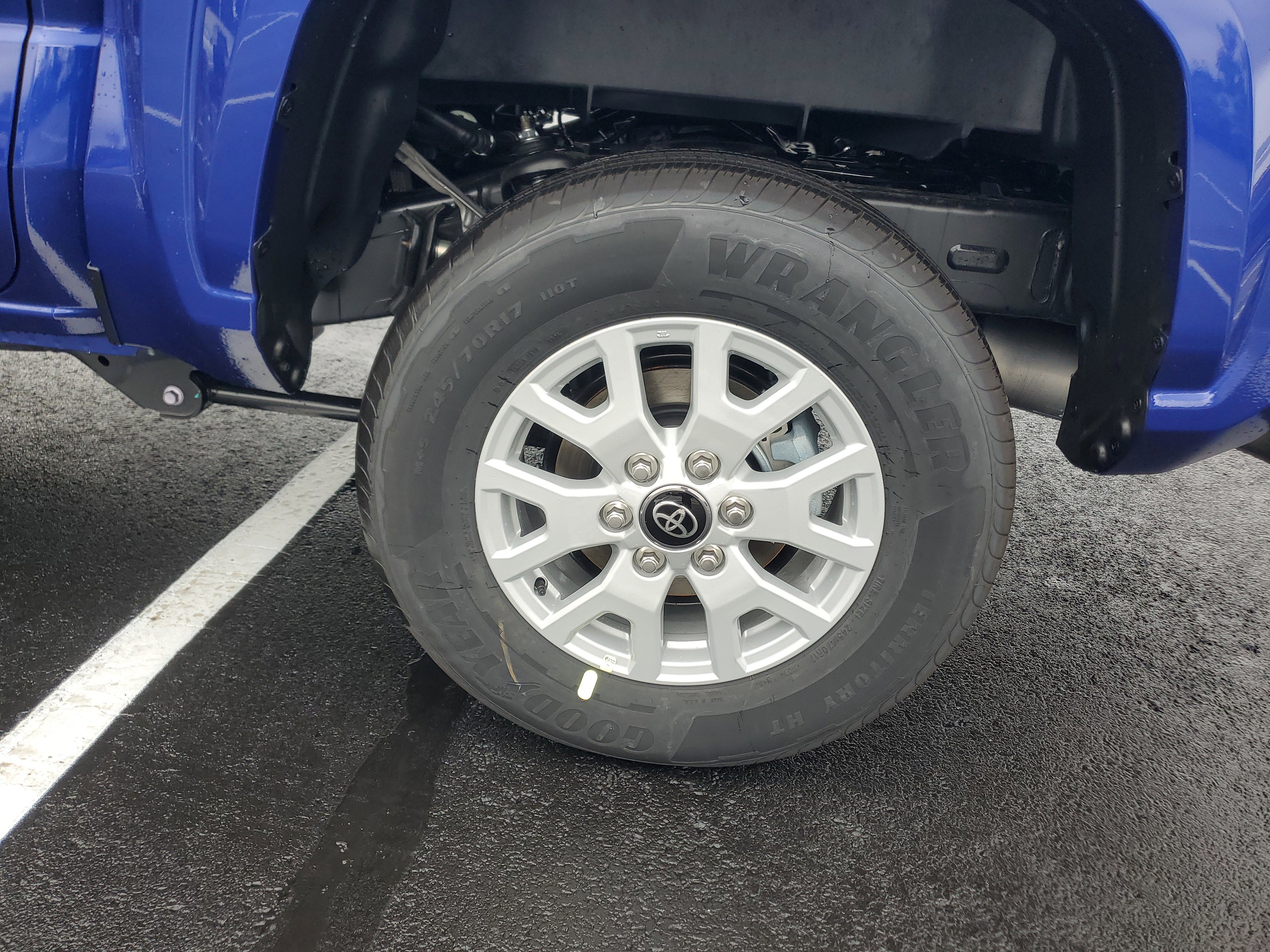 Used 2025 Toyota Tacoma SR5 image 10