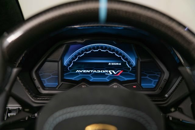 Used 2020 Lamborghini Aventador SVJ AWD/4WD image 18
