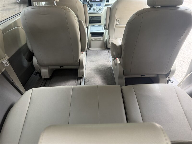 Used 2015 Toyota Sienna XLE w/ XLE Navigation Package AWD/4WD image 53