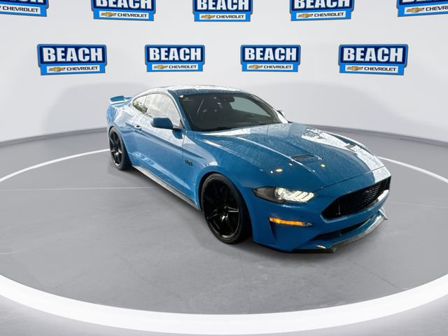 Used 2022 Ford Mustang GT Premium w/ Equipment Group 401A RWD image 2