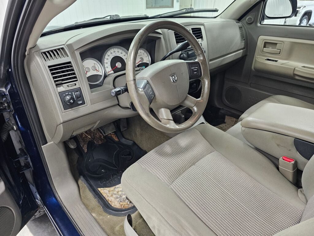 Used 2007 Dodge Dakota SLT w/ Popular Equipment Group AWD/4WD image 23
