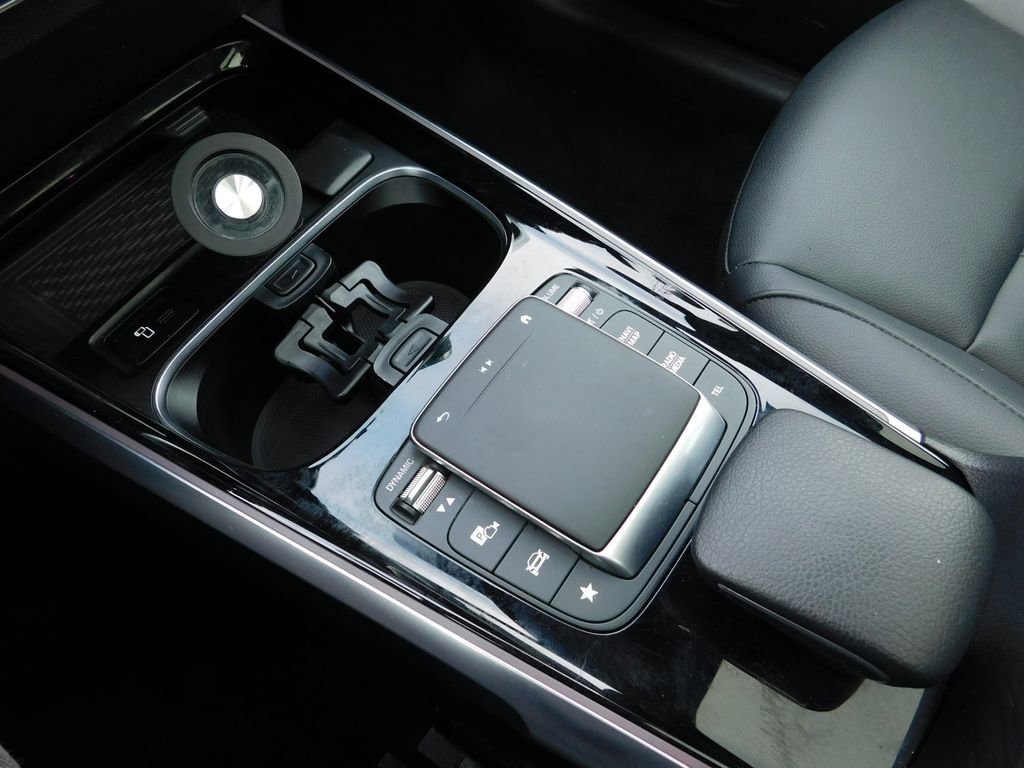 Used 2022 Mercedes-Benz EQB 350 4MATIC image 20