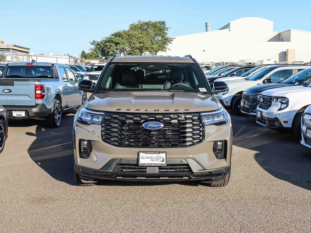 New 2026 Ford Explorer ST-Line image 2