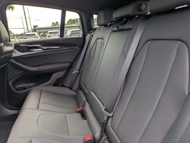 Used 2024 BMW X4 xDrive30i w/ Parking Assistance Package AWD/4WD image 13