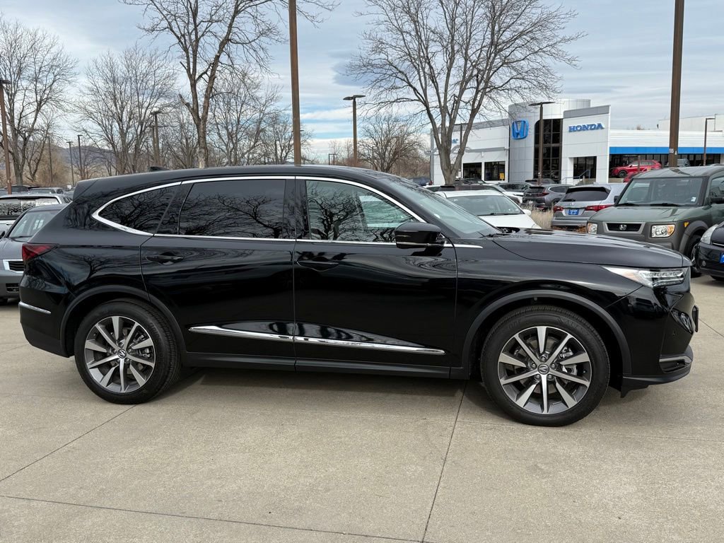 Certified 2025 Acura MDX w/ Technology Package image 4