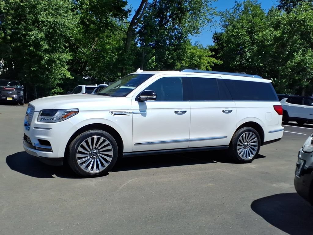 Used 2019 Lincoln Navigator L Reserve w/ Cargo Package AWD/4WD image 6