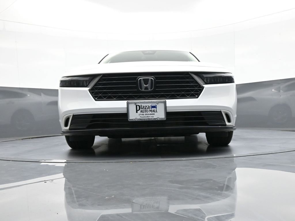 Certified 2023 Honda Accord EX image 27
