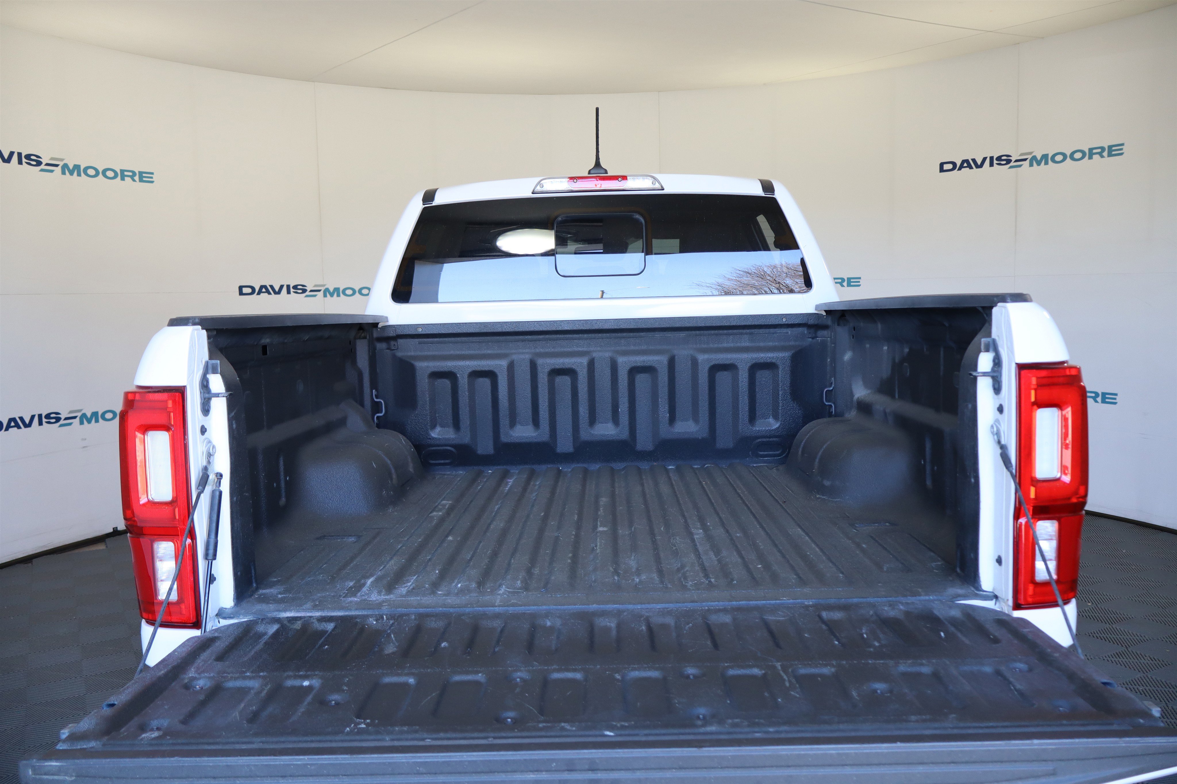 Used 2020 Ford Ranger Lariat w/ Equipment Group 501A Mid image 9