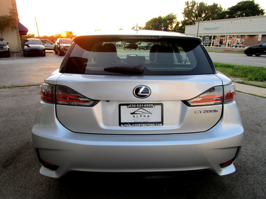 Used 2014 Lexus CT 200h FWD image 9
