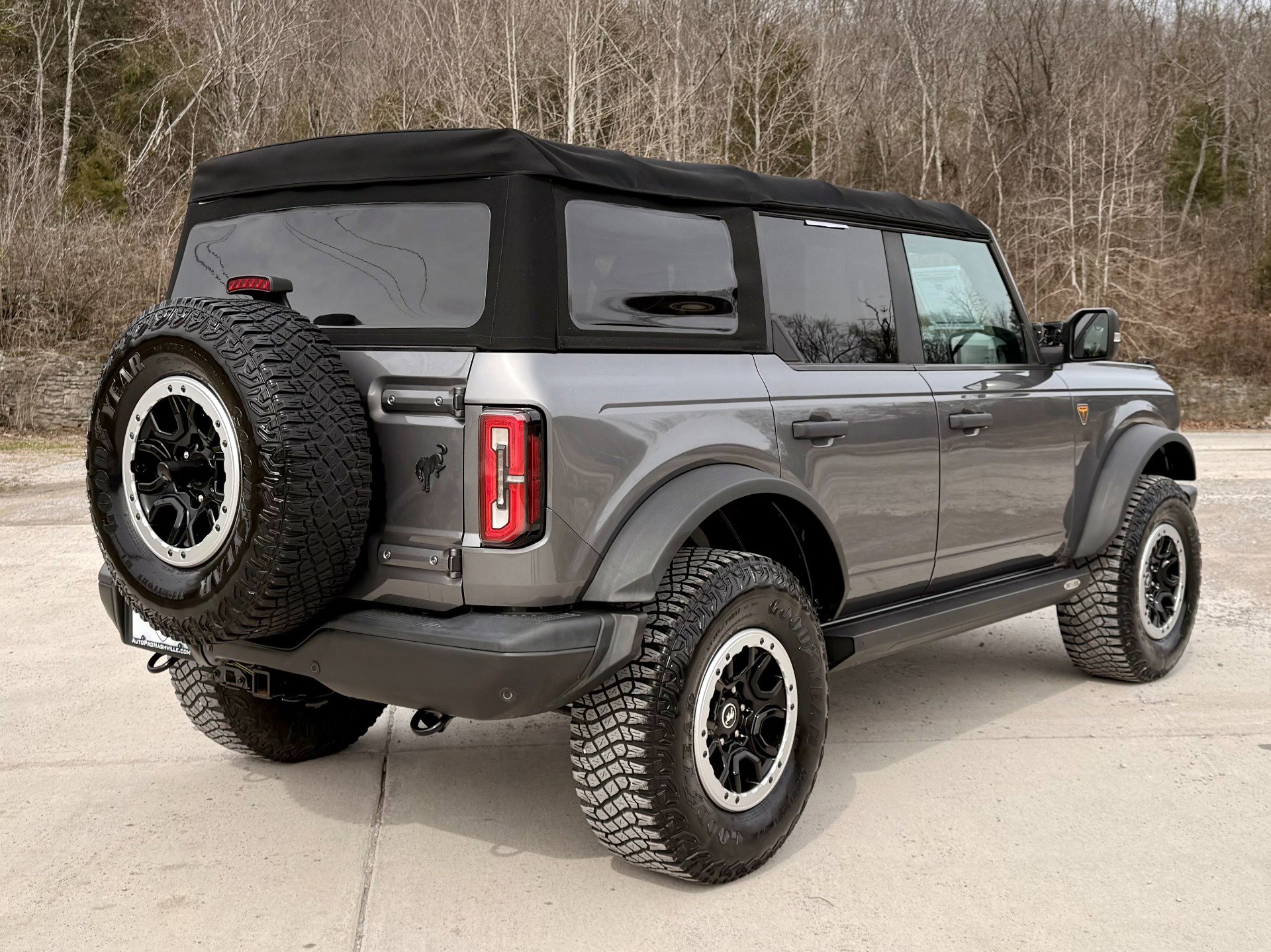 Used 2022 Ford Bronco Badlands image 3