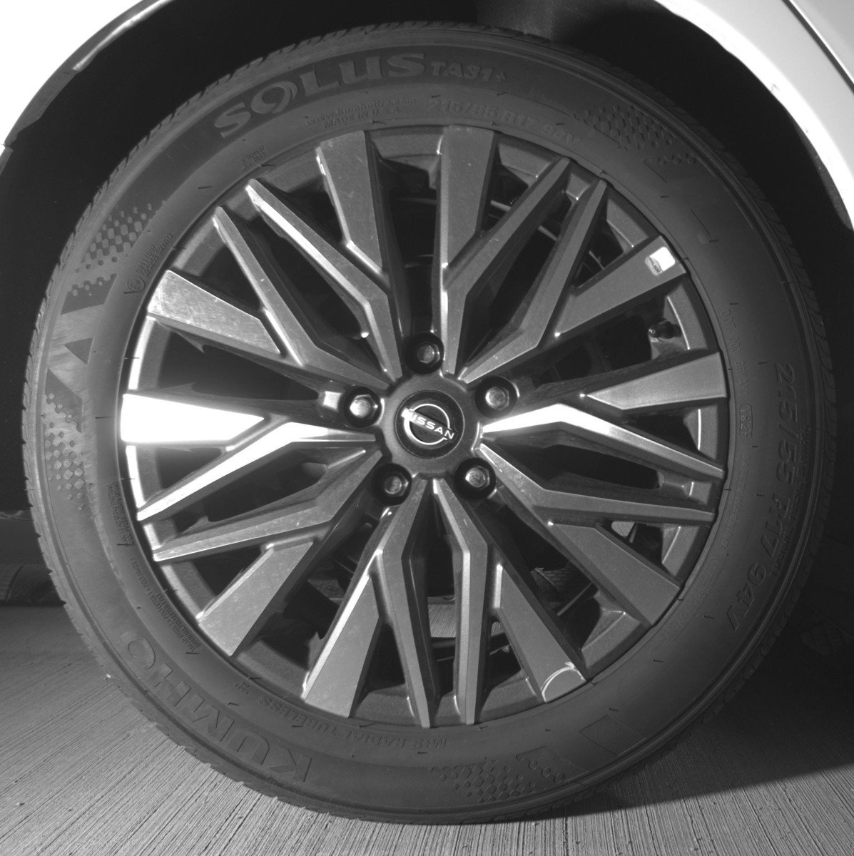 Used 2025 Nissan Altima 2.5 SV FWD image 15