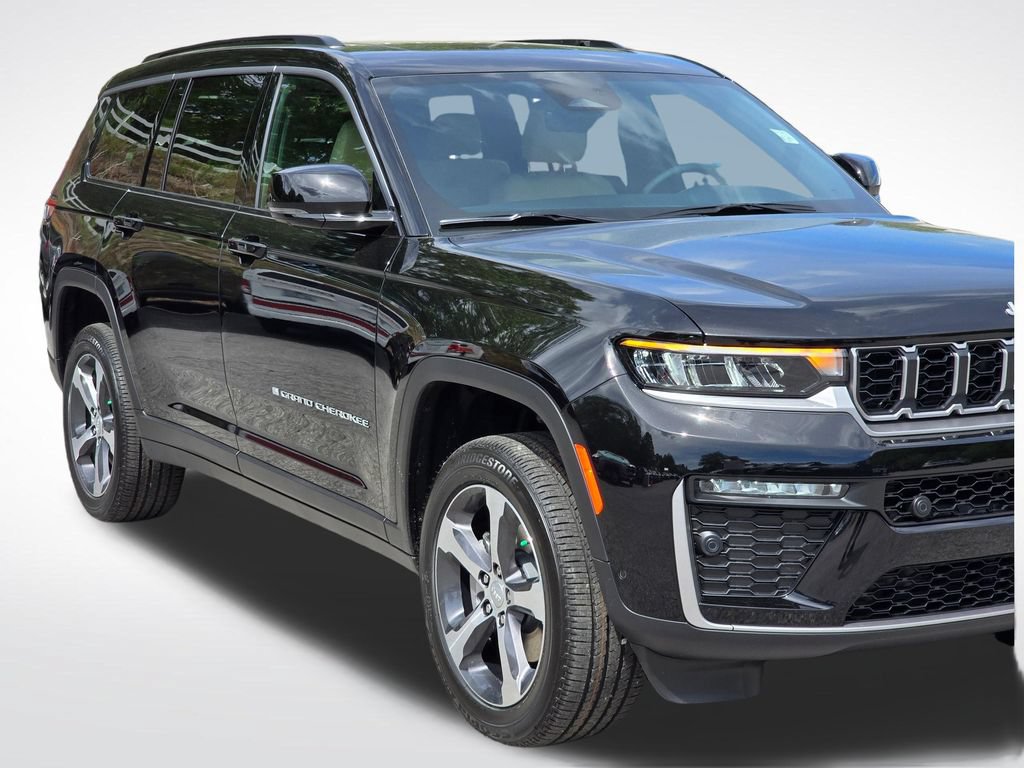 New 2026 Jeep Grand Cherokee L Limited w/ Luxury Tech Group II AWD/4WD image 39