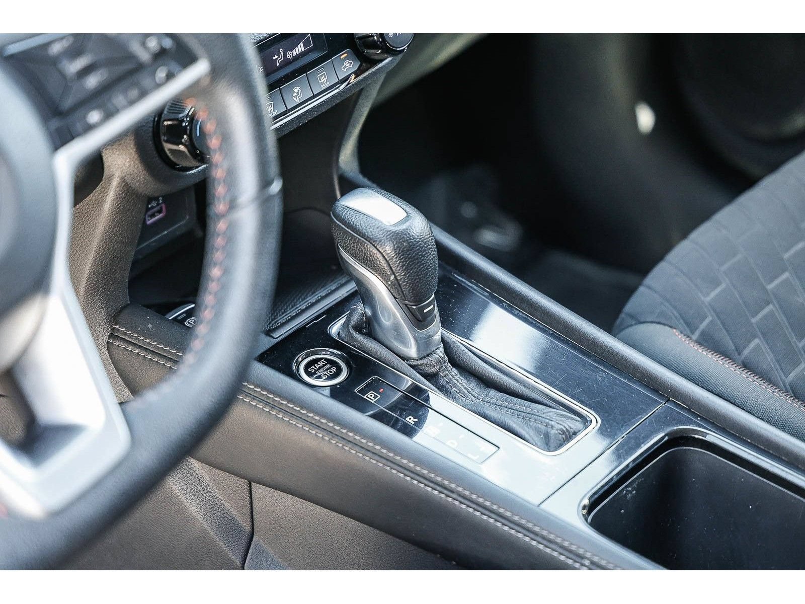 Used 2021 Nissan Kicks SR FWD image 20
