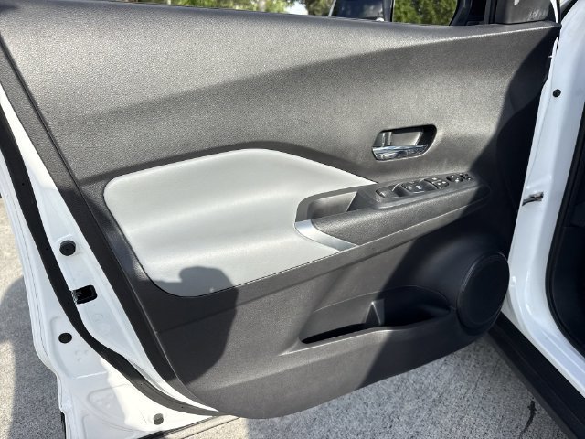 Used 2024 Nissan Kicks SR w/ SR Premium Package FWD image 13