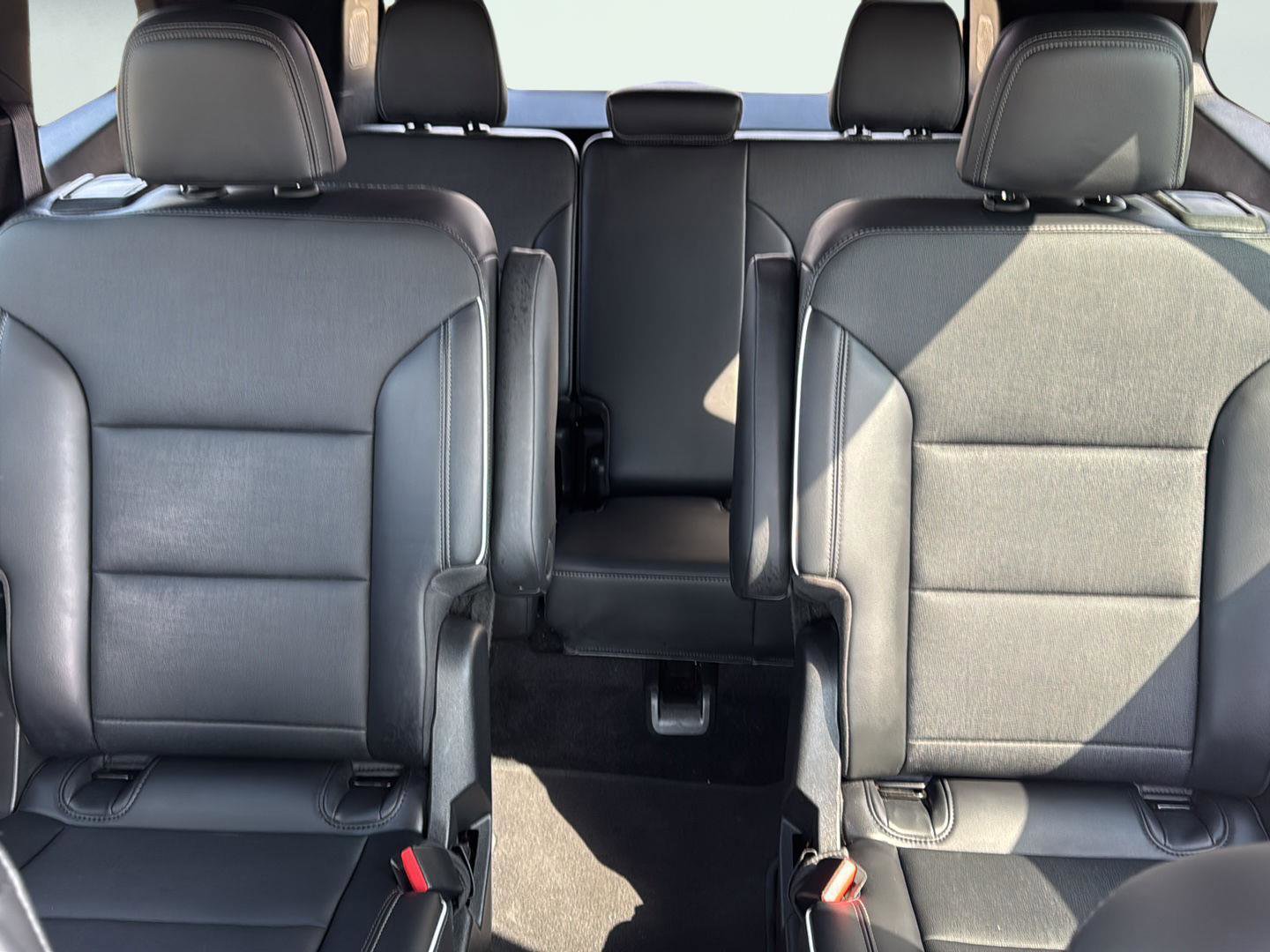 Used 2025 Buick Enclave Preferred image 19