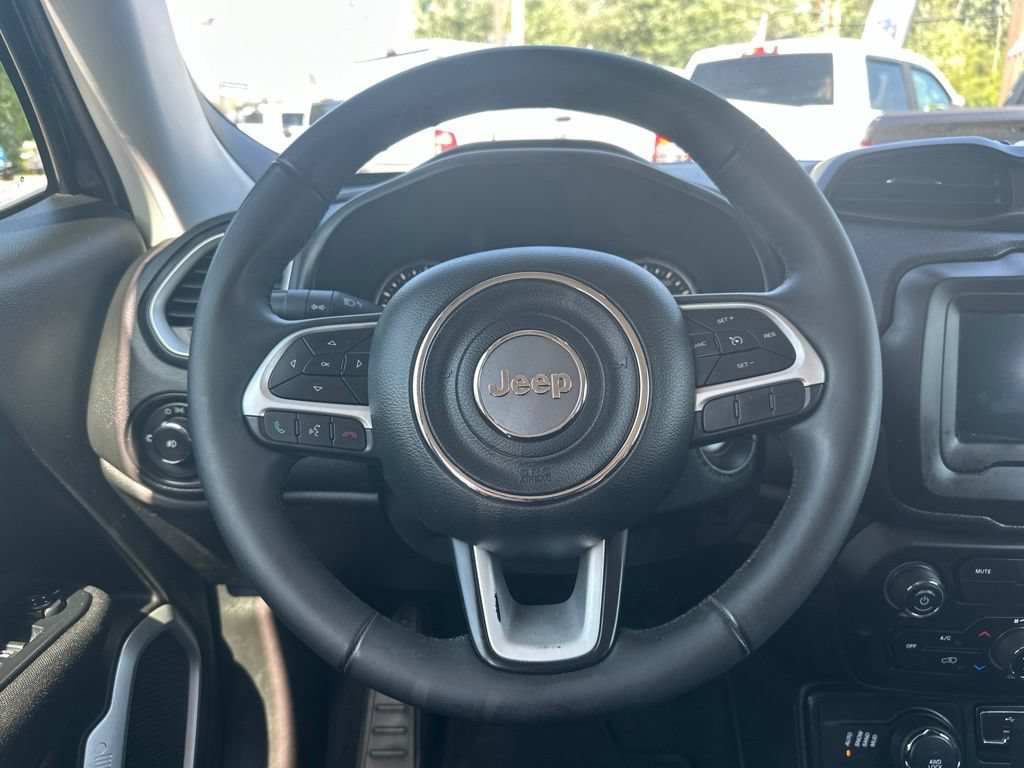 Used 2018 Jeep Renegade Latitude AWD/4WD image 20