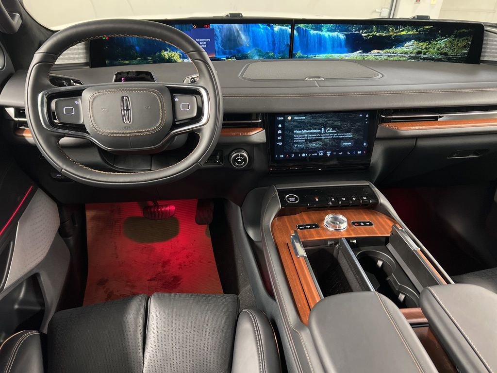 New 2026 Lincoln Navigator Black Label AWD/4WD image 8