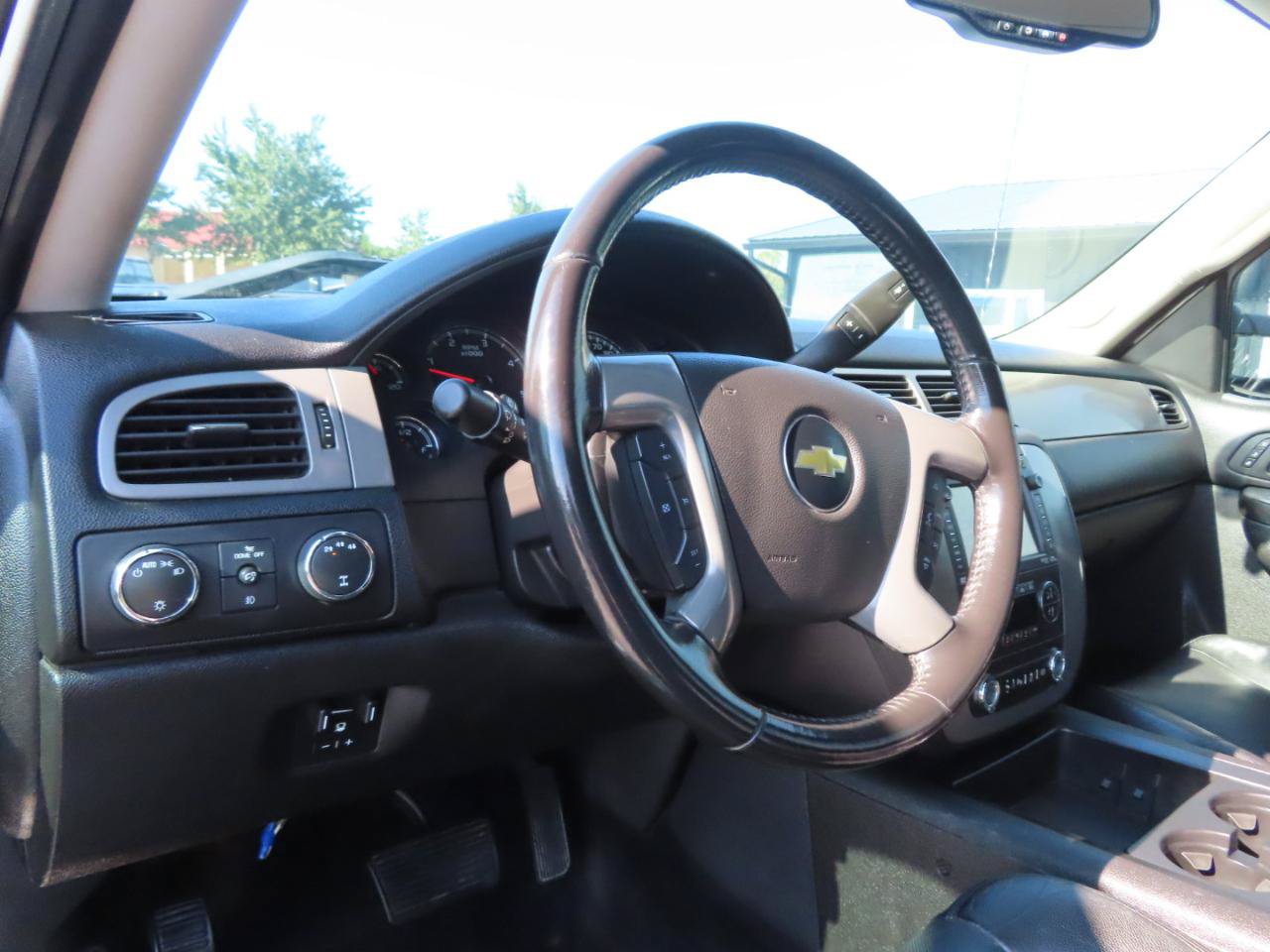 Used 2014 Chevrolet Silverado 3500 LTZ w/ LTZ Plus Package AWD/4WD image 24