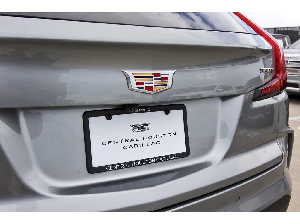 Used 2025 Cadillac XT4 Premium Luxury FWD image 30