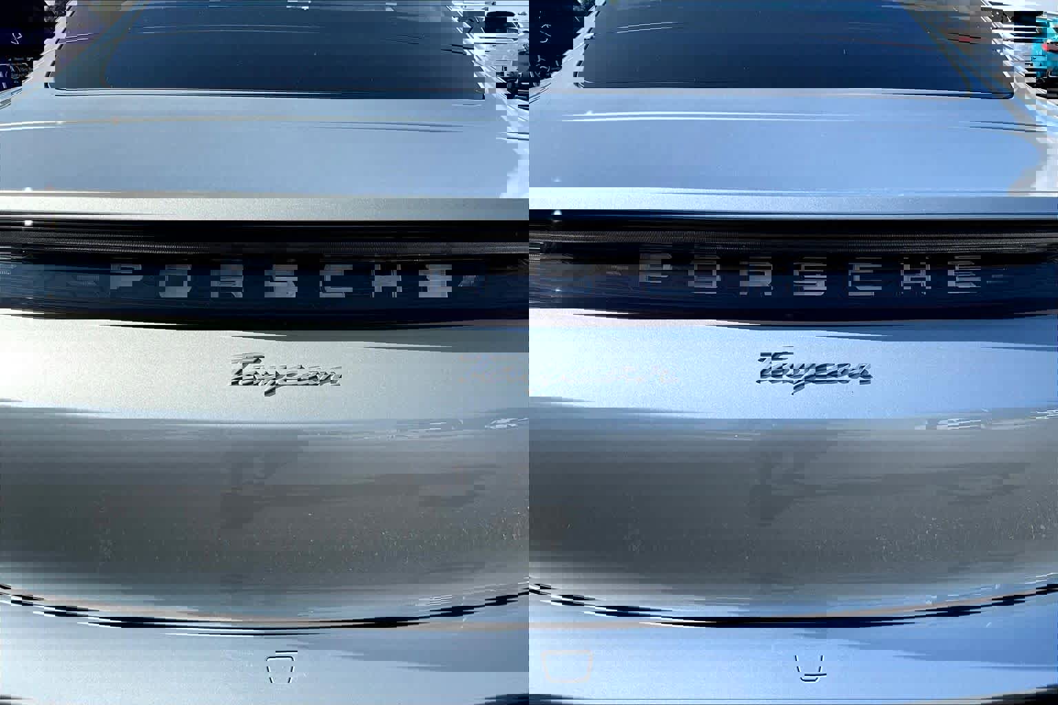 Used 2022 Porsche Taycan image 30