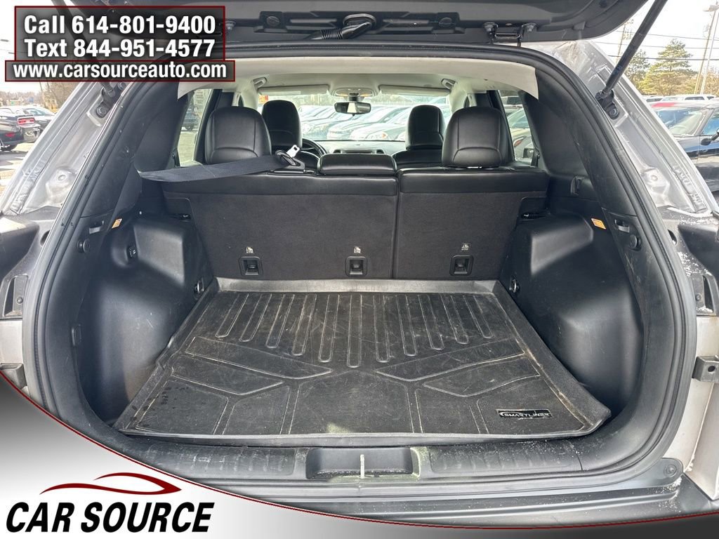 Used 2019 Jeep Cherokee Trailhawk image 36