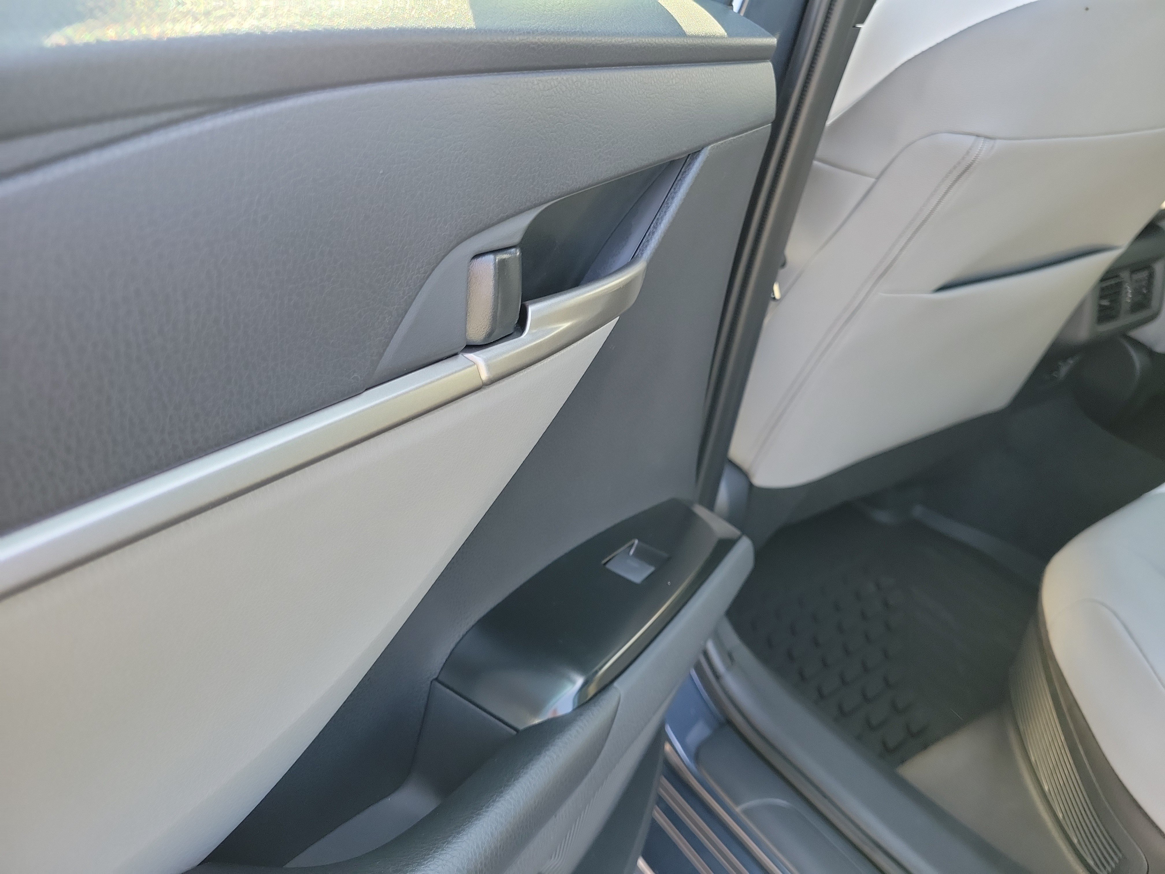 New 2026 Toyota Camry SE FWD image 13