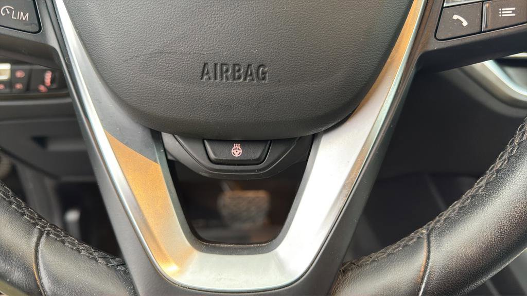 Used 2020 BMW 330i xDrive Sedan w/ Driving Assistance Package image 26