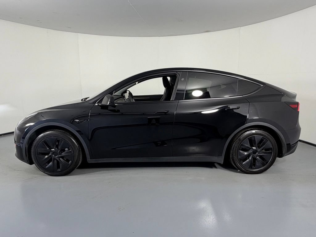 Used 2024 Tesla Model Y Long Range AWD/4WD image 4