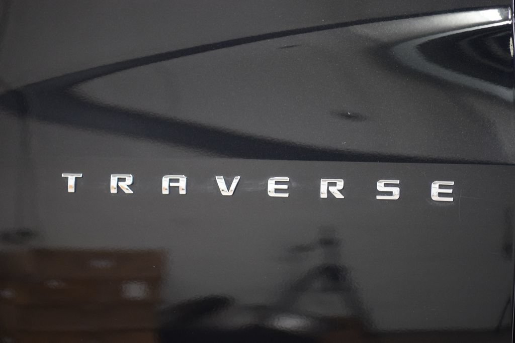 Used 2023 Chevrolet Traverse LS w/ Safety Package FWD image 16