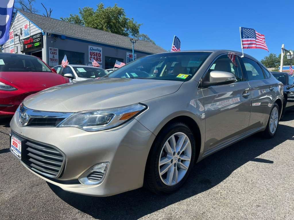 Used 2015 Toyota Avalon XLE FWD image 5