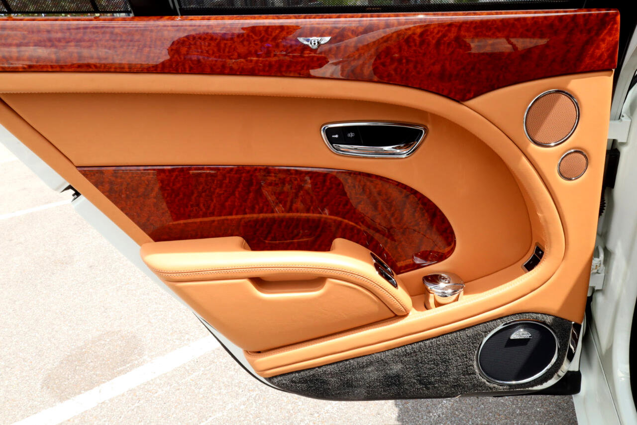 Used 2011 Bentley Mulsanne 4dr Sdn image 30