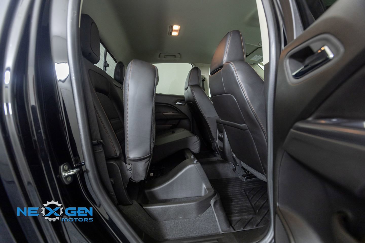 Used 2022 GMC Canyon AT4 AWD/4WD image 36