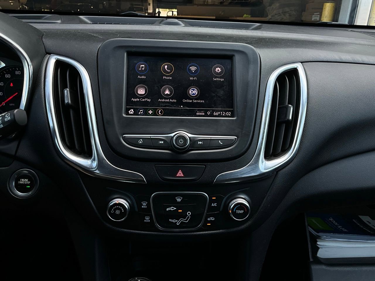 Used 2020 Chevrolet Equinox LT image 25