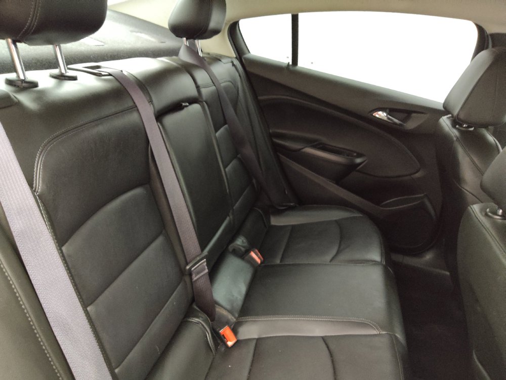 Used 2017 Chevrolet Cruze Premier FWD image 19