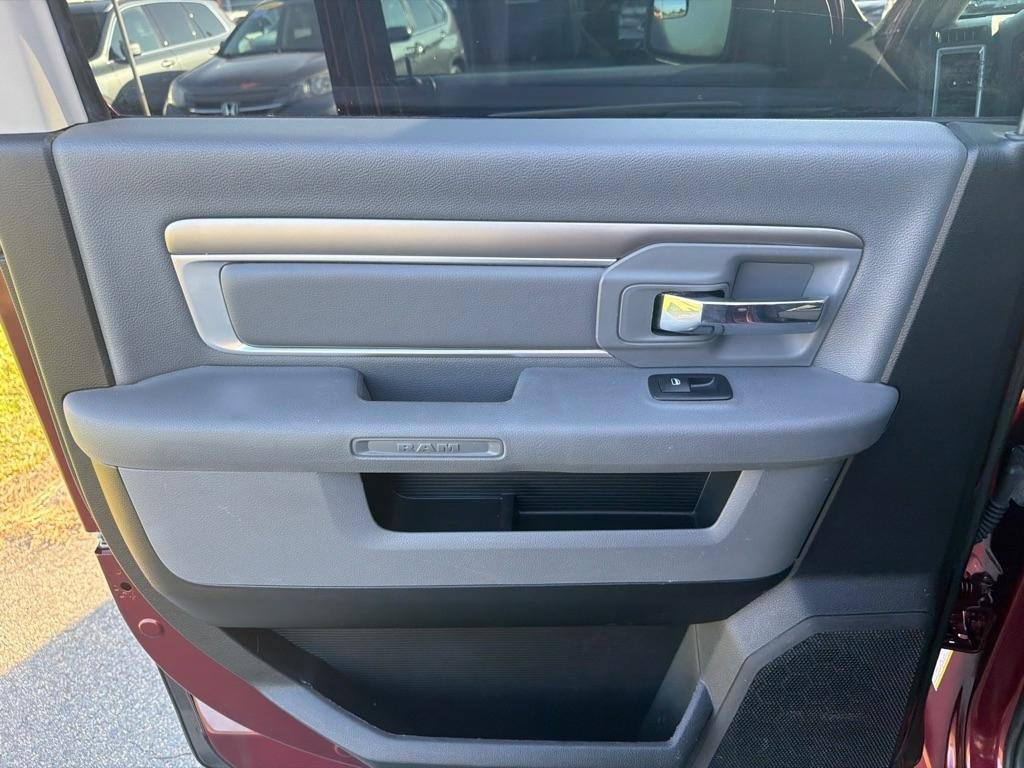 Used 2017 RAM 1500 Big Horn AWD/4WD image 32