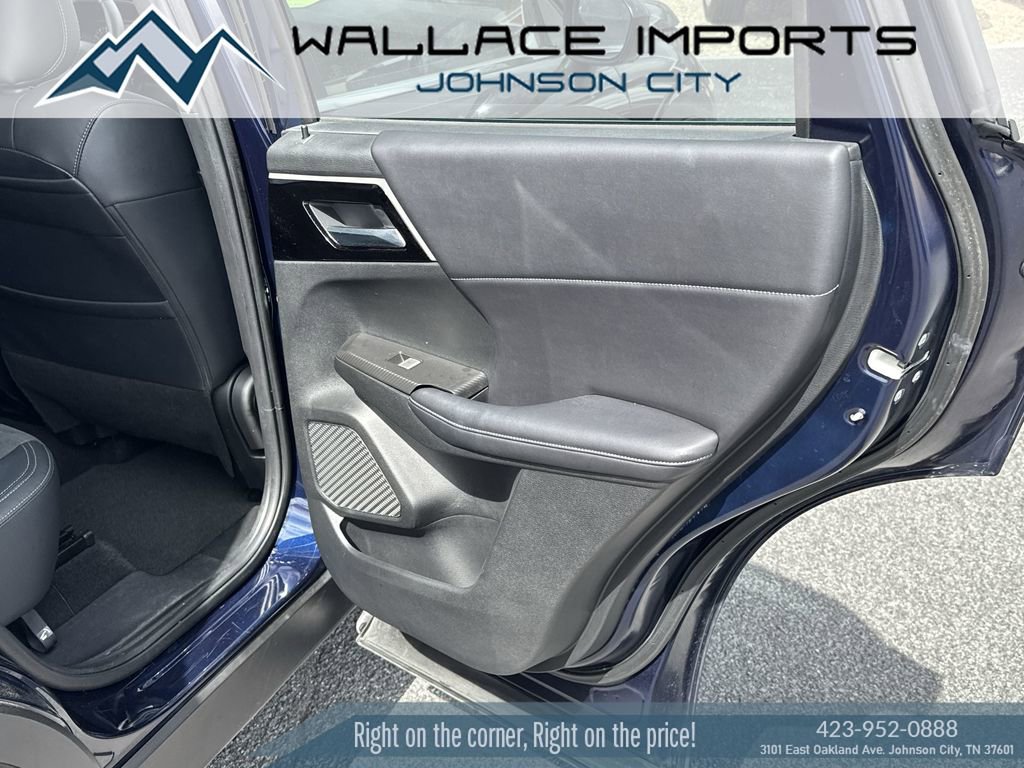 Used 2023 Mitsubishi Outlander SE image 42