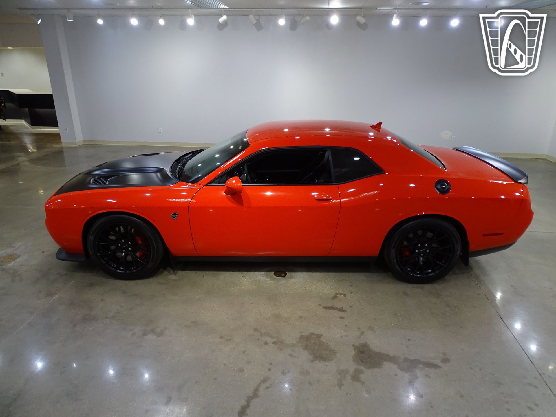 Used 2016 Dodge Challenger SRT Hellcat image 5