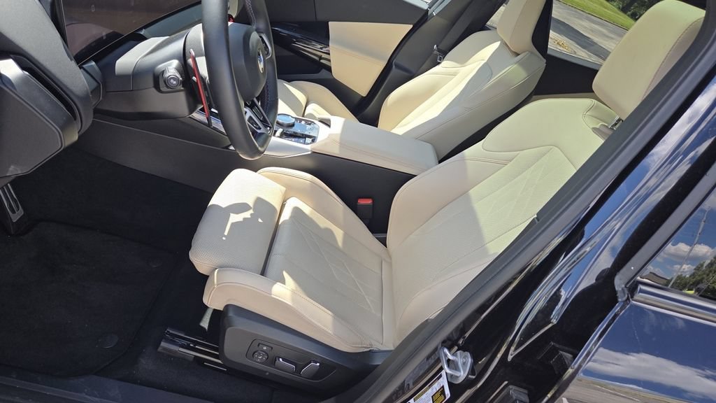 Used 2025 BMW X3 M50 AWD/4WD image 16