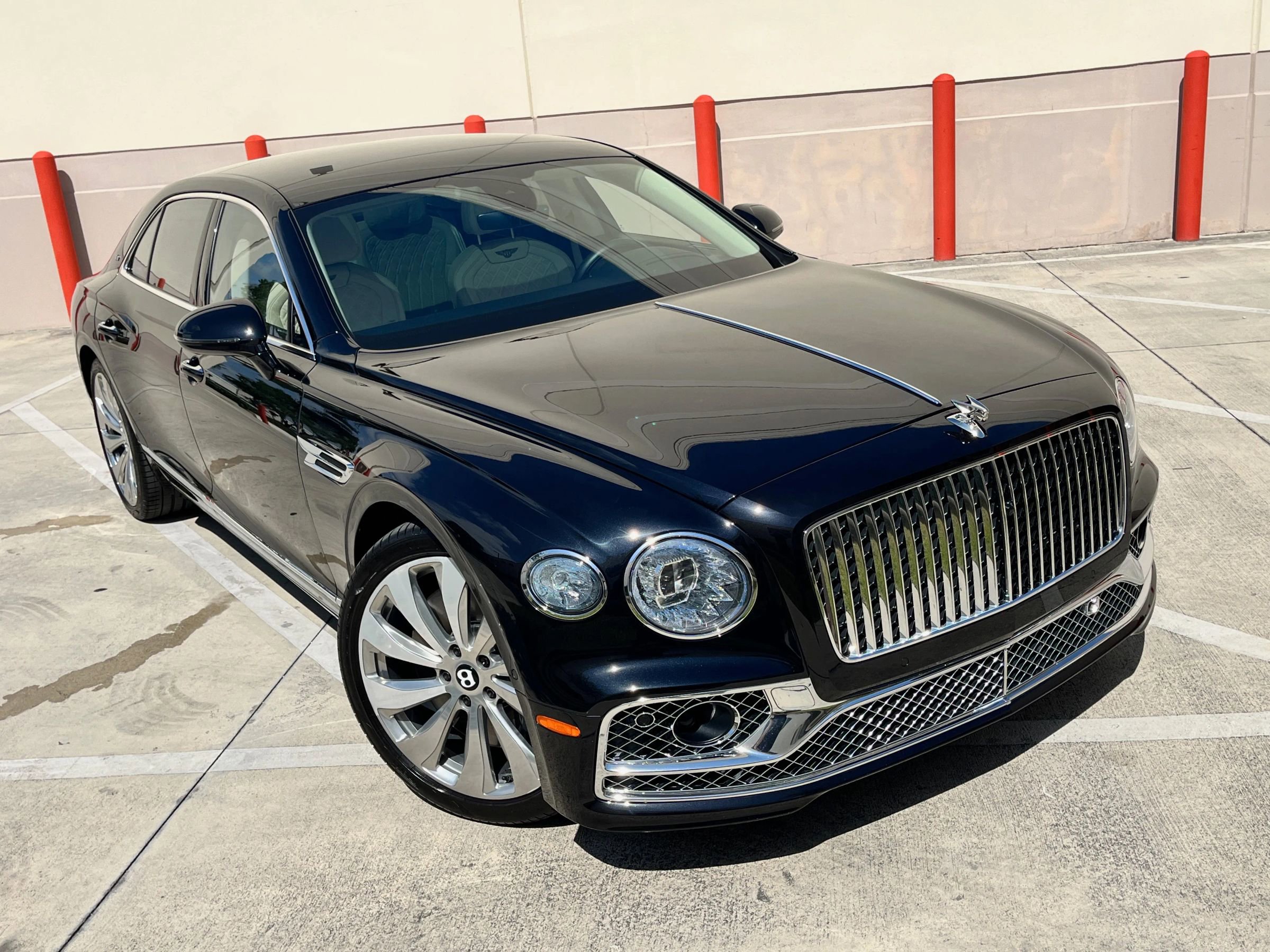 Used 2021 Bentley Flying Spur V8