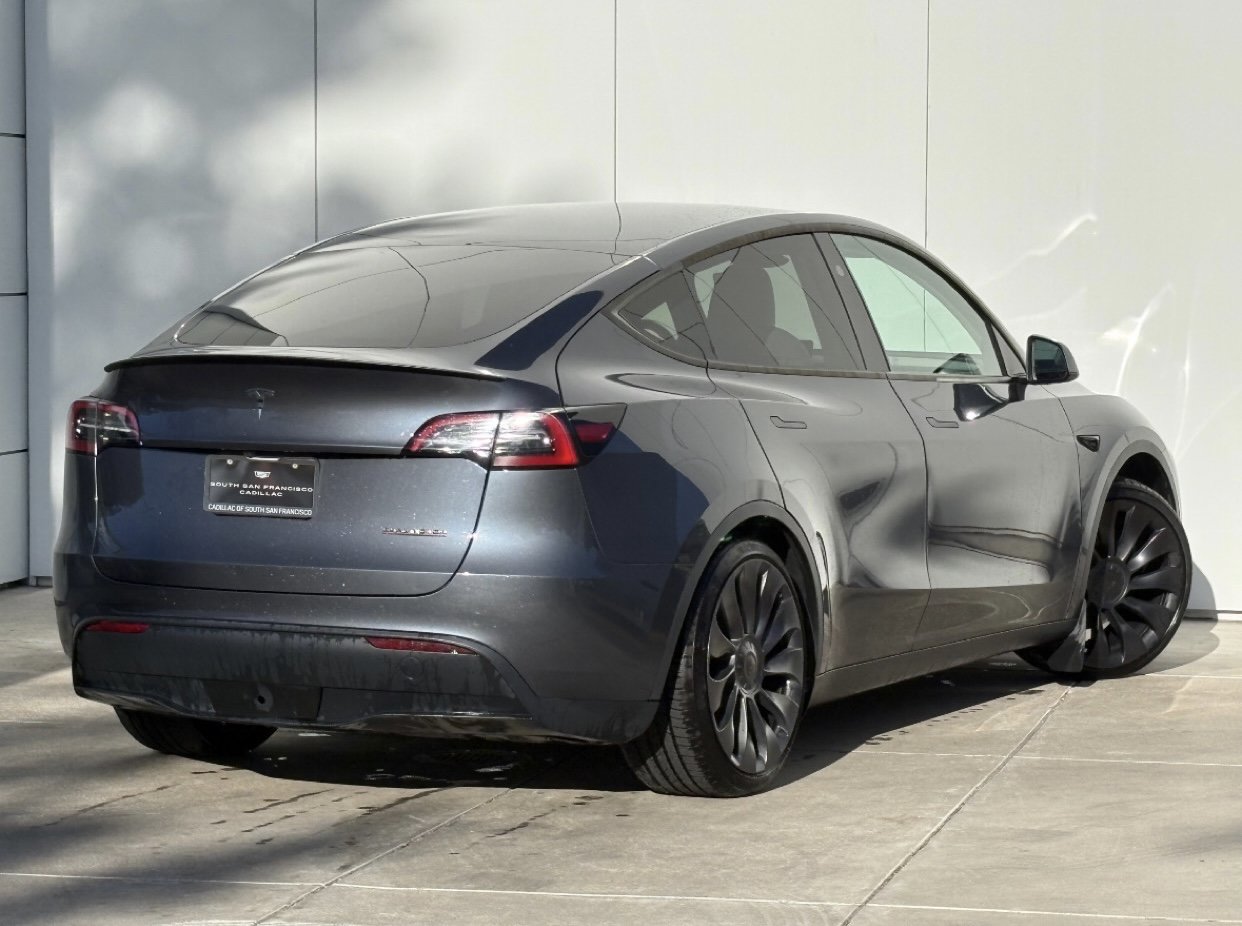 Used 2023 Tesla Model Y Performance AWD/4WD image 7