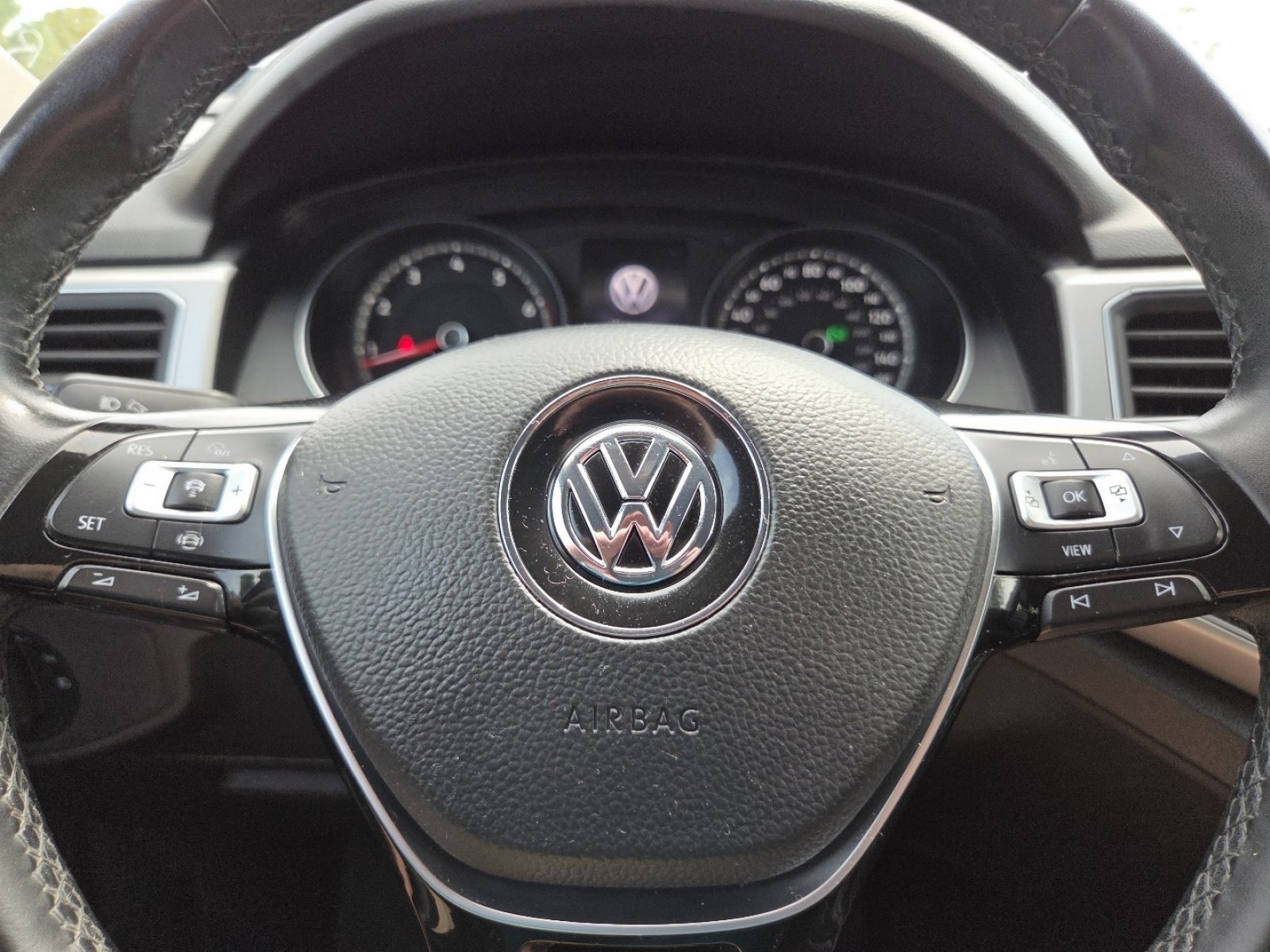 Used 2019 Volkswagen Atlas SE w/ Towing Package AWD/4WD image 31